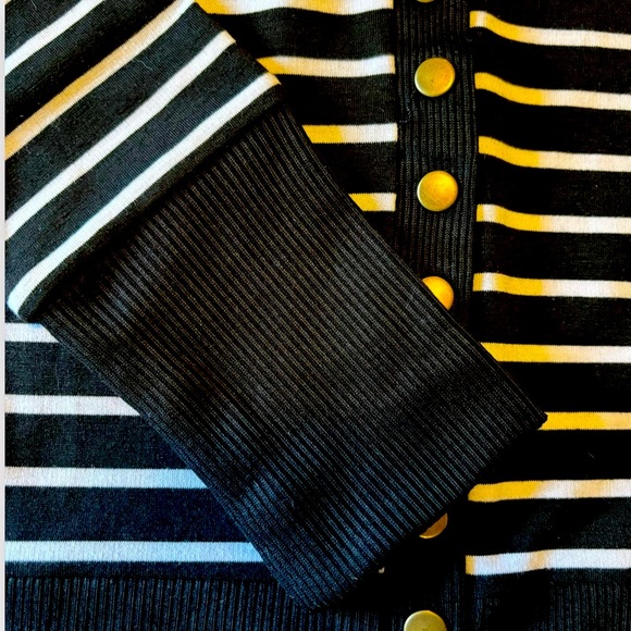Snap Front Cardigan Black and White Stripe Size Med - Picture 4 of 8